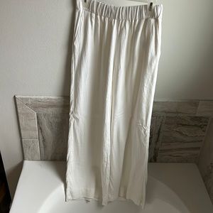 Abercrombie and Fitch Women's
Linen-Blend Pull-On Wide Leg Pants